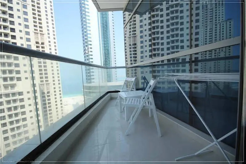 Bright and Modern Condo in Dubai Marina