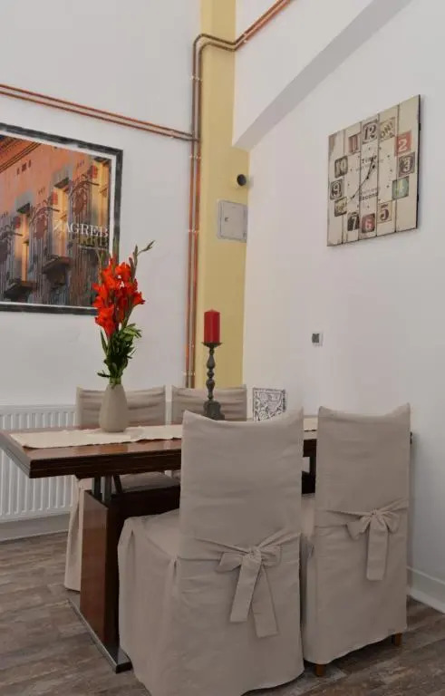 Olive Tree City Apartment