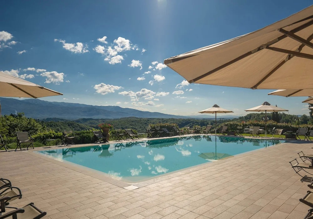 Holiday Home in Tuscany With Pool & BBQ