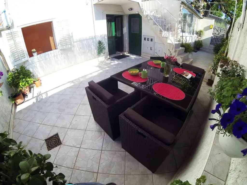 Apartment Lara