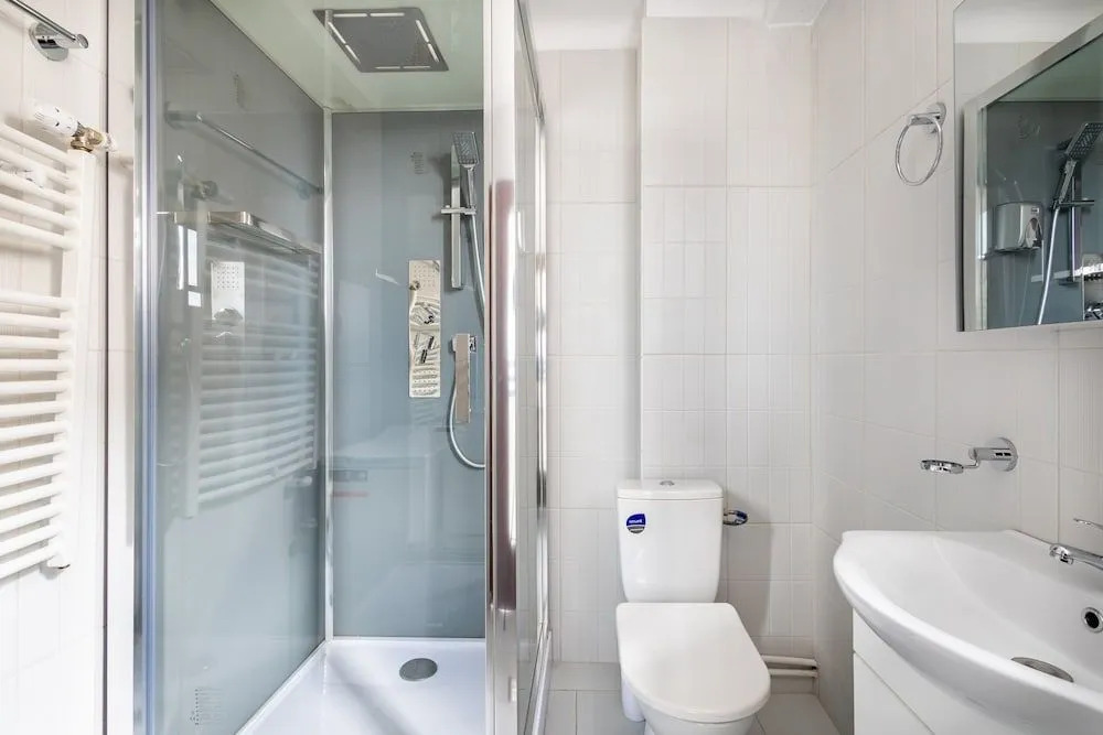 Downtown Victoria Apartments By CityBookings