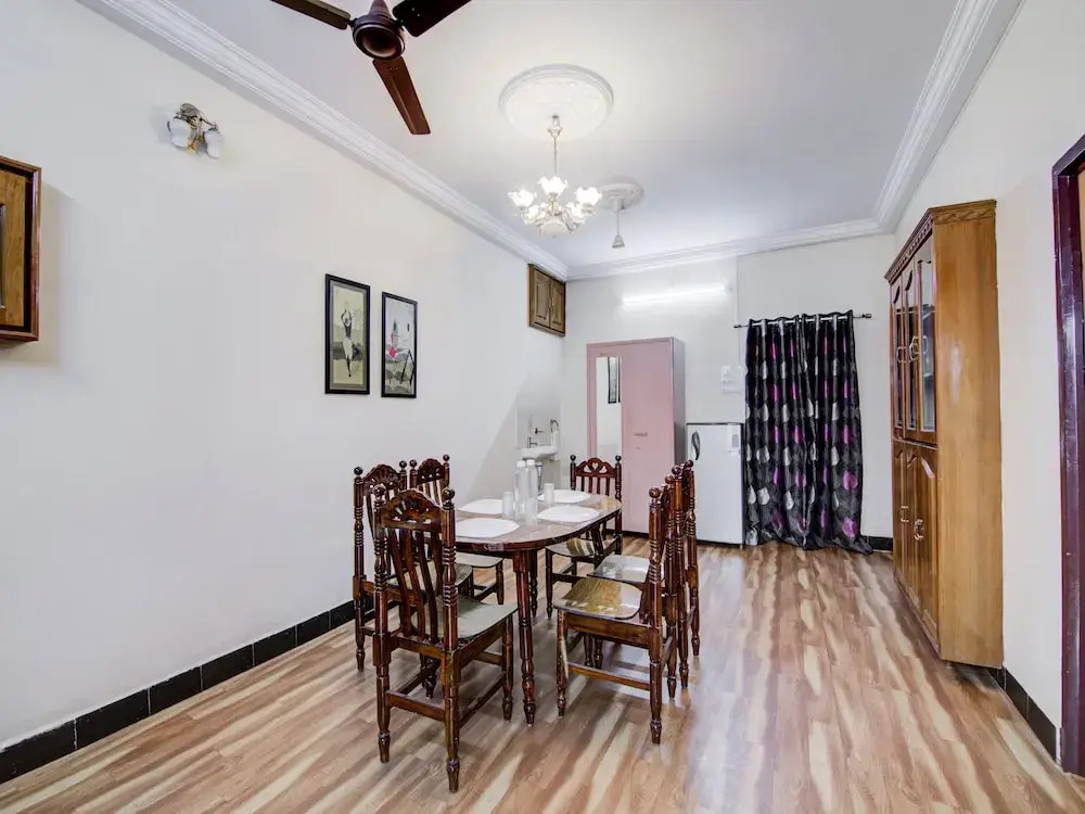 Sunrise Villas by OYO Rooms
