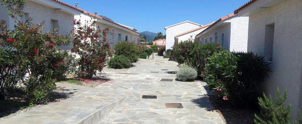 Mini 3 Mediterranean Style Villa, 100 m From the Sea, Heated Pool