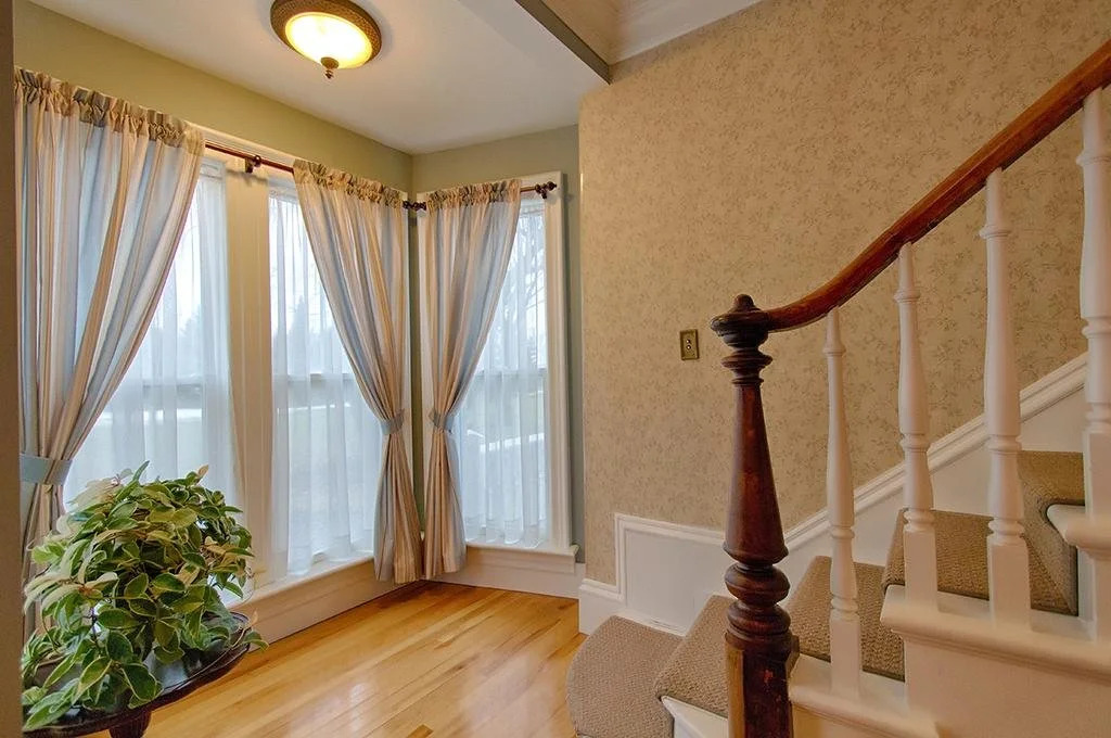 Rayski Guest House