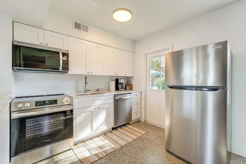 Walk to Sand & Sun! Breezy Indian Rocks Beach Home