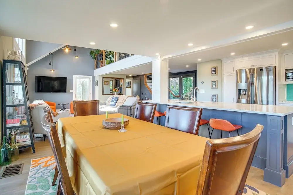 1 Mi to Ferry & Beach: Waterfront Hyannis Home!