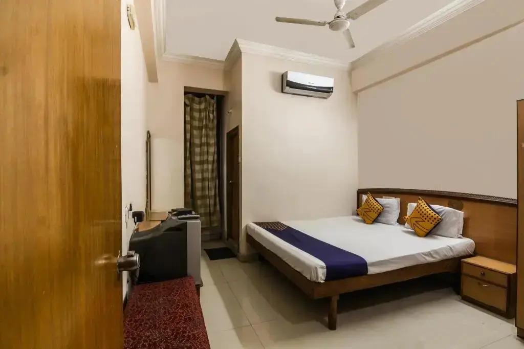 FabHotel RK Residency - Nr S R Nagar Metro Station, Ameerpet