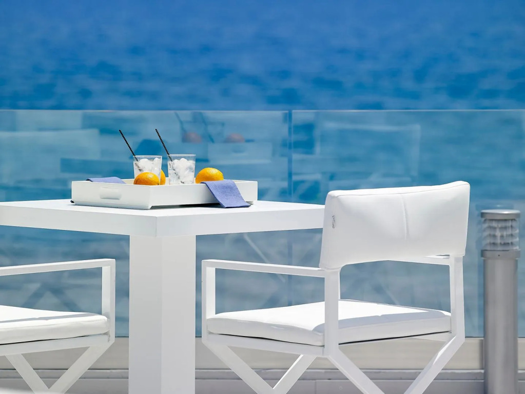 Dimitra Beach Hotel & Suites