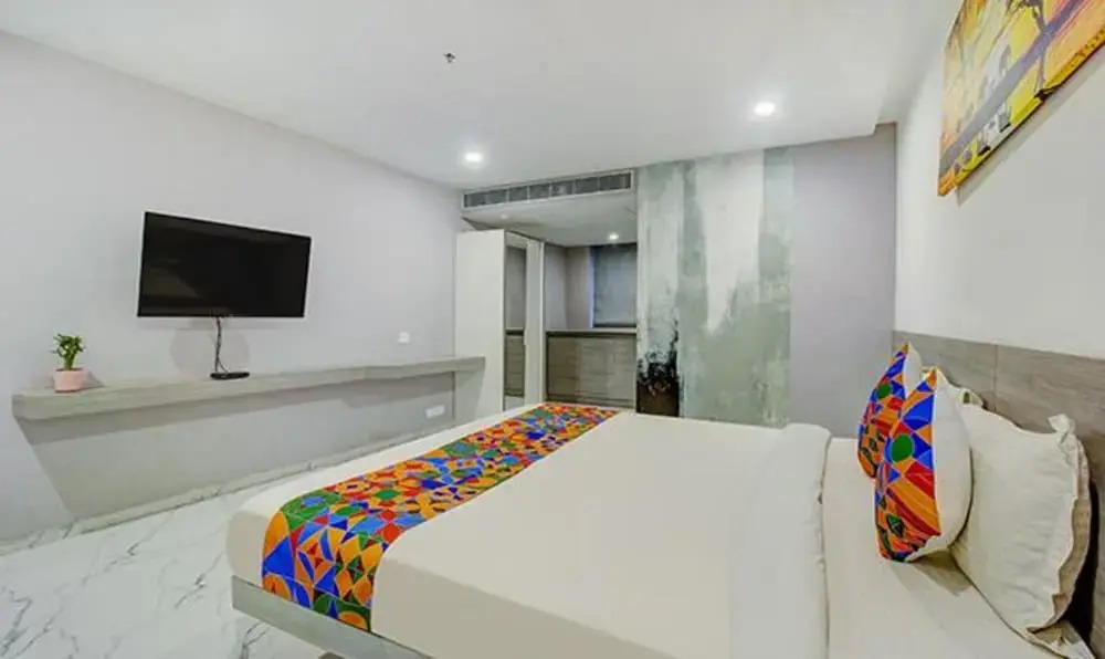 Fabhotel Shasha Shandar