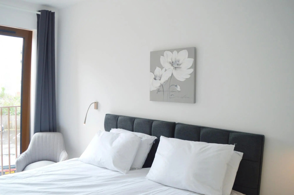 St Albans Luxury Apartment , 5 mins Walk to the Station - 18mins to Central London, Free WiFi &