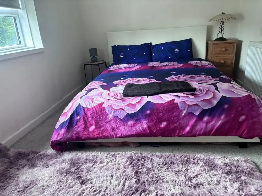 Spacious 2-bed Apartment in Hornchurch