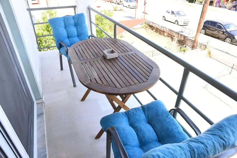 StayBridge Apartments, Mesongi