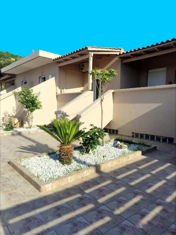 #5 Giorgos & Chara apartments