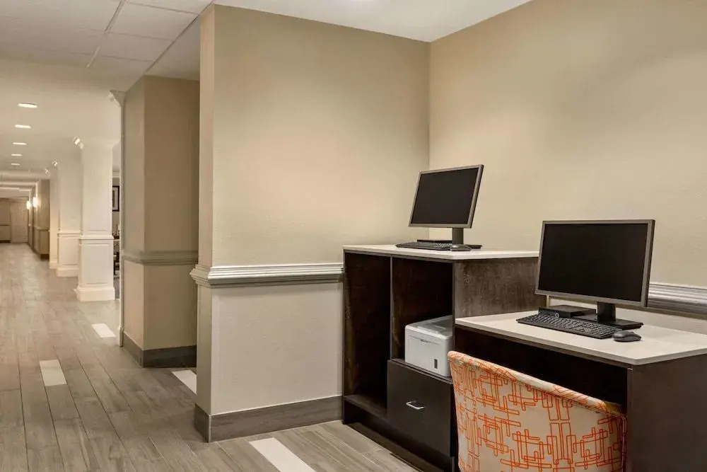 Hawthorn Suites by Wyndham Columbus Fort Benning