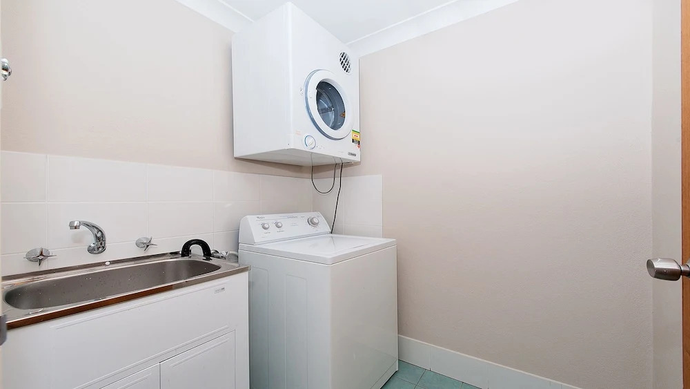 Luskin Lodge, Unit 15/29 Weatherly Close