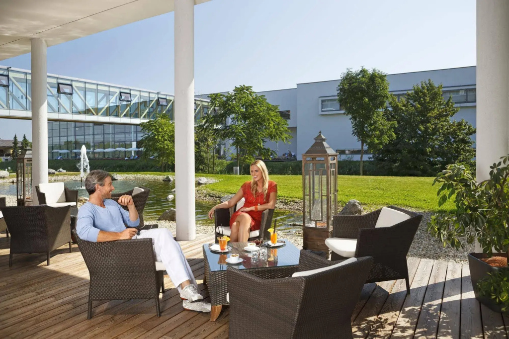 Therme Laa Hotel Silent Spa Villas