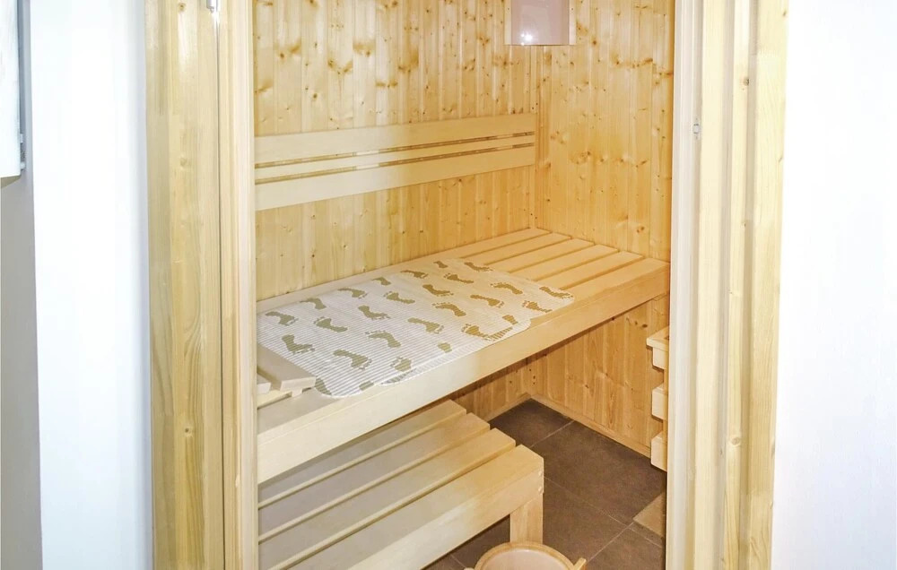 Cozy Home In Zierow Ot Poeler Drift