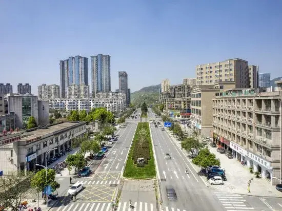 Heng 8 Chain Hotel (Tonglu Xuesheng Road)