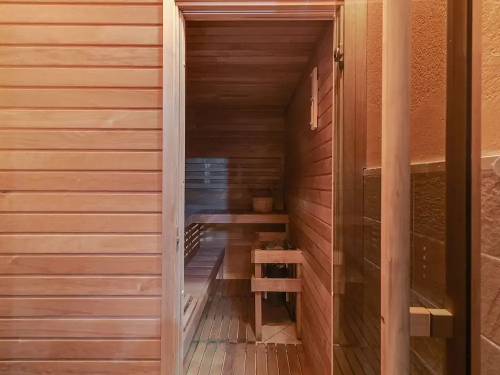 Villa in Piandimeleto with Pool & Sauna
