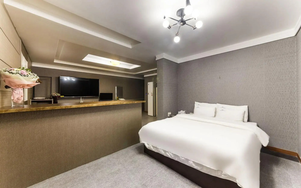 Hotel No.1
