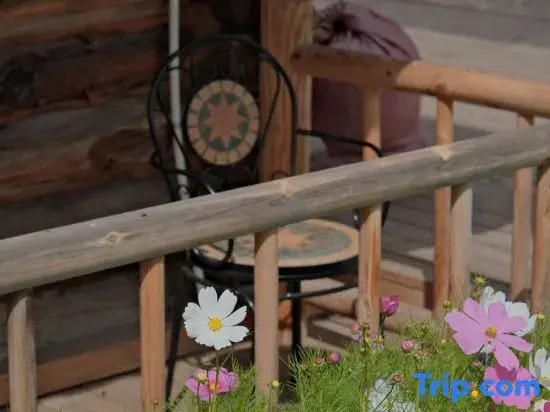 Kanas Anyu Hidden World Homestay