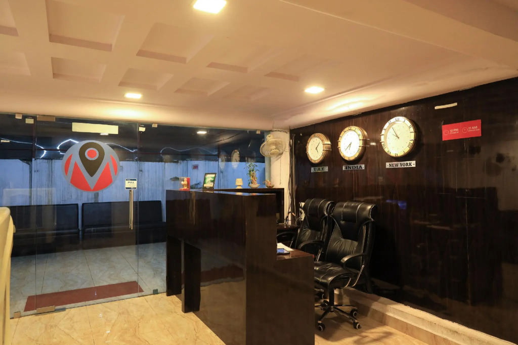 OYO 15211 Hotel Midas