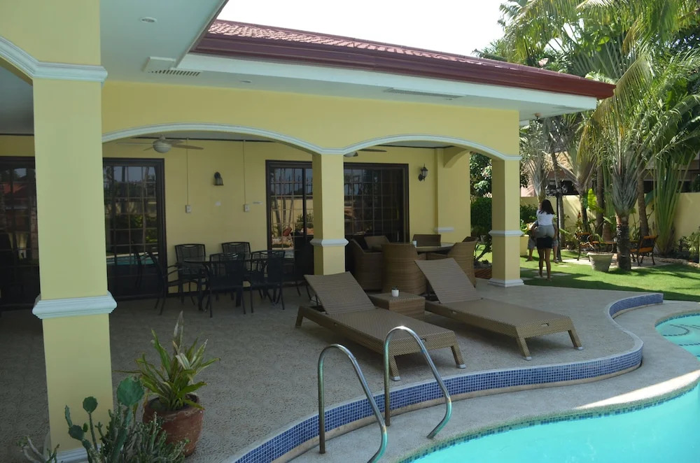 Kim Beatriz Compound