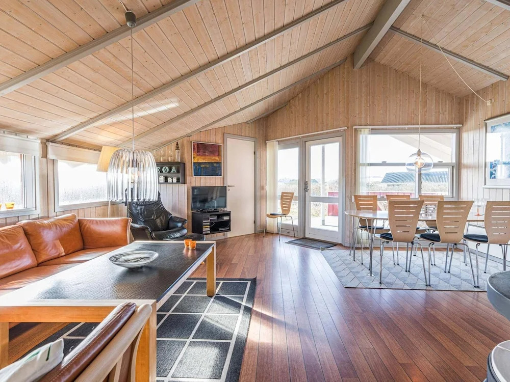 6 person holiday home in Hvide Sande