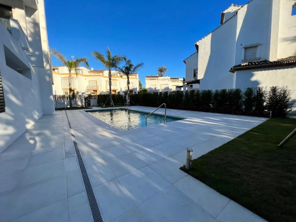 New 3 bed townhouse Estepona beachside
