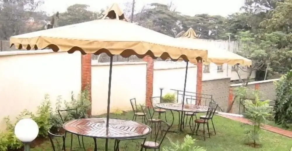 Fahari Guest House