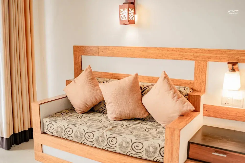 G.M.T.SORABORA VILLAGE HOTEL