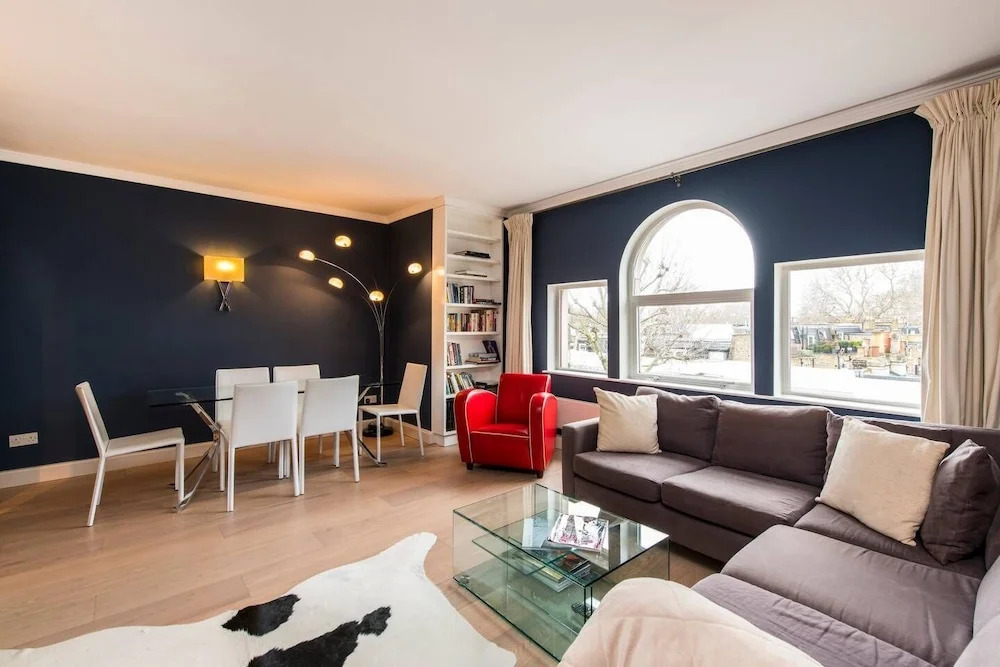 2 bed With Roof Terrace & car Space-2 Mins to Tube