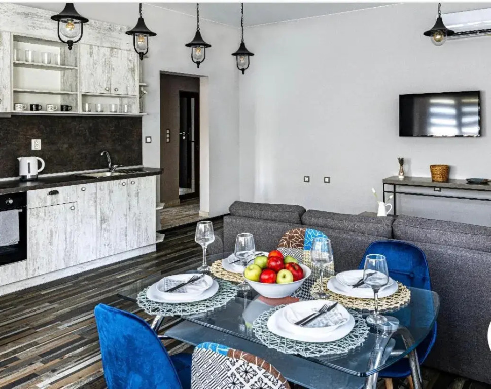 Gladstone suites