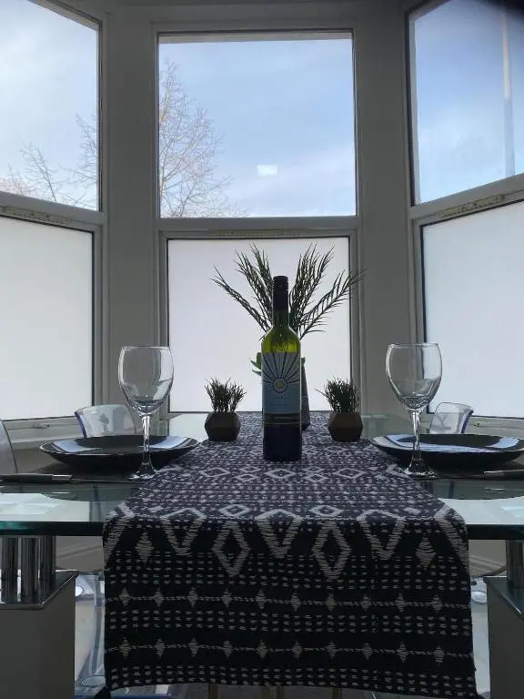 Stunning 1 Bed Spacious Apartment -Central Cardiff