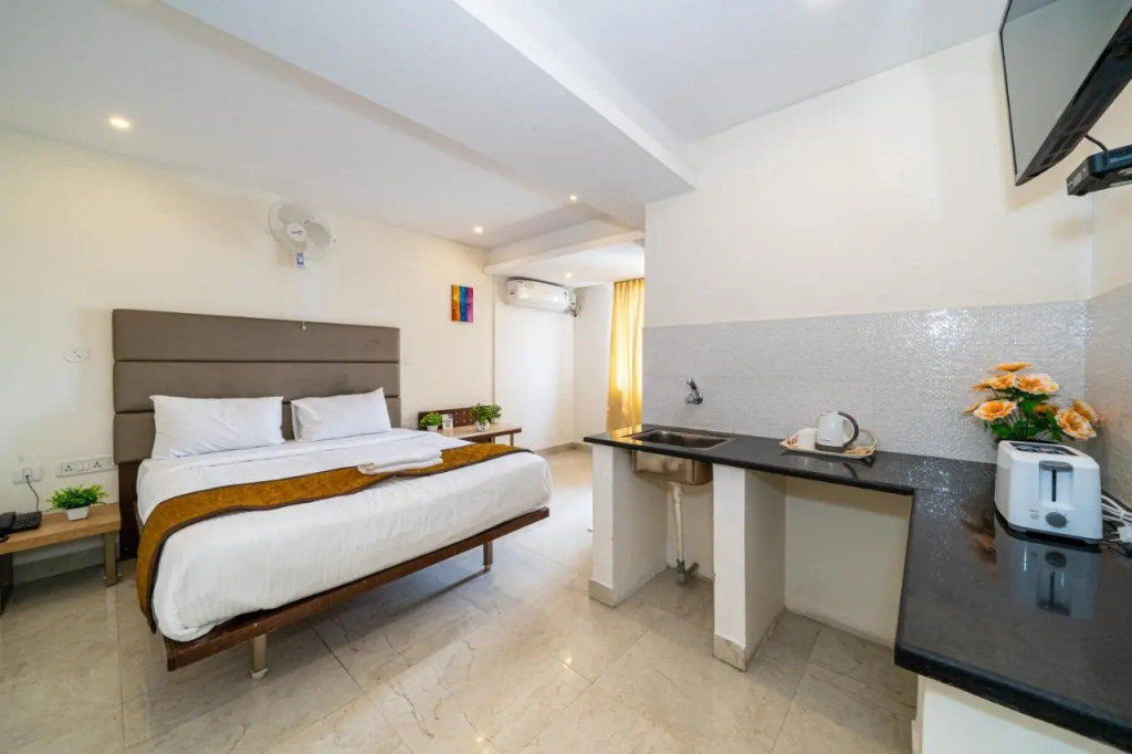 Fabhotel Arcade Inn Suites