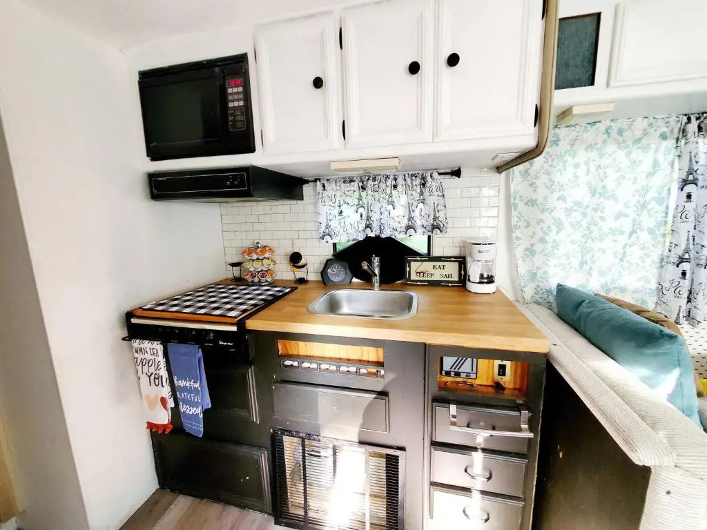 34ft Mobile Home Near Yale U