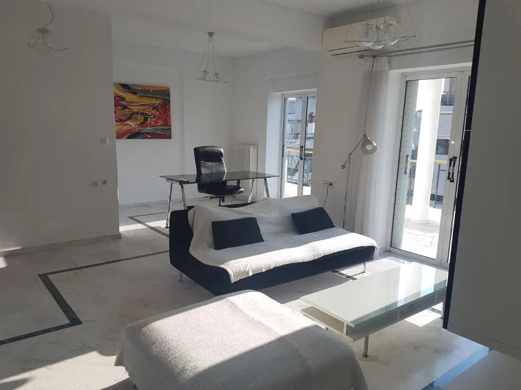 NN Larisa Deluxe Apartment