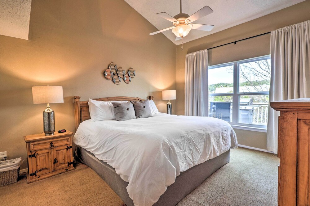 Lakefront Home w/ Point Venture Golf Access