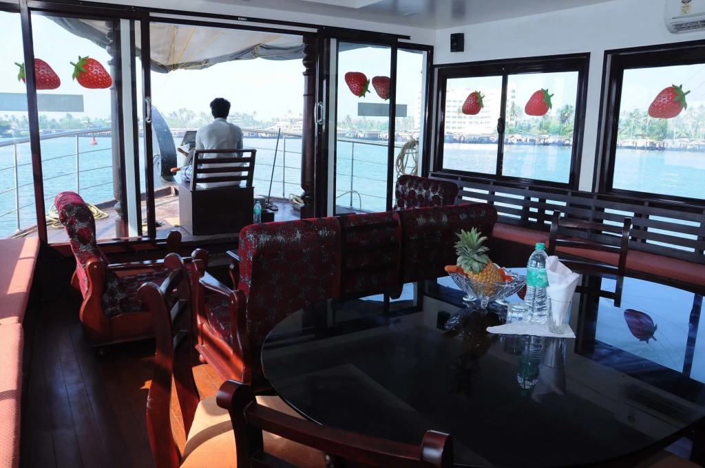 Cosy Premium Houseboats