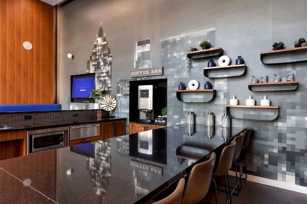 Landing Furnished Apartments - Old East