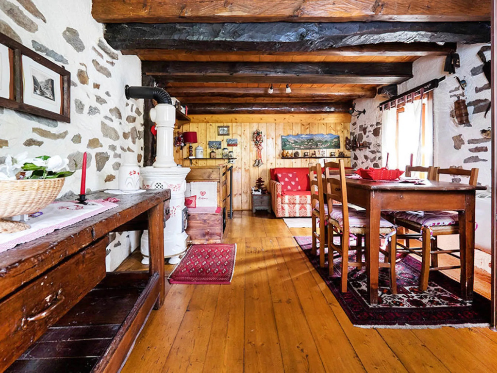 Chalet Il Gianlupo by Interhome