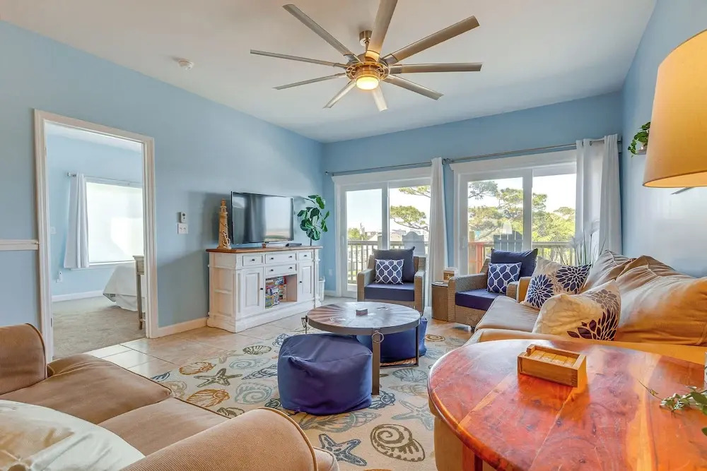 Water View Dauphin Island Condo w/ Boat Slips