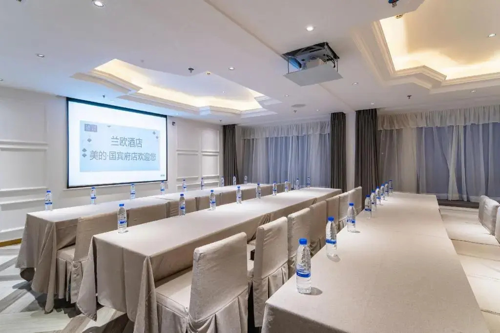 Lanou Hotel (Guiyang Huaxi District Meide Government House Branch)