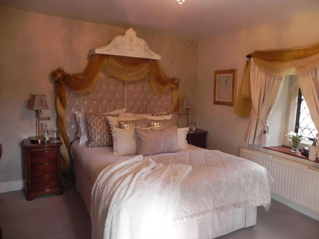 Bath Lodge Castle