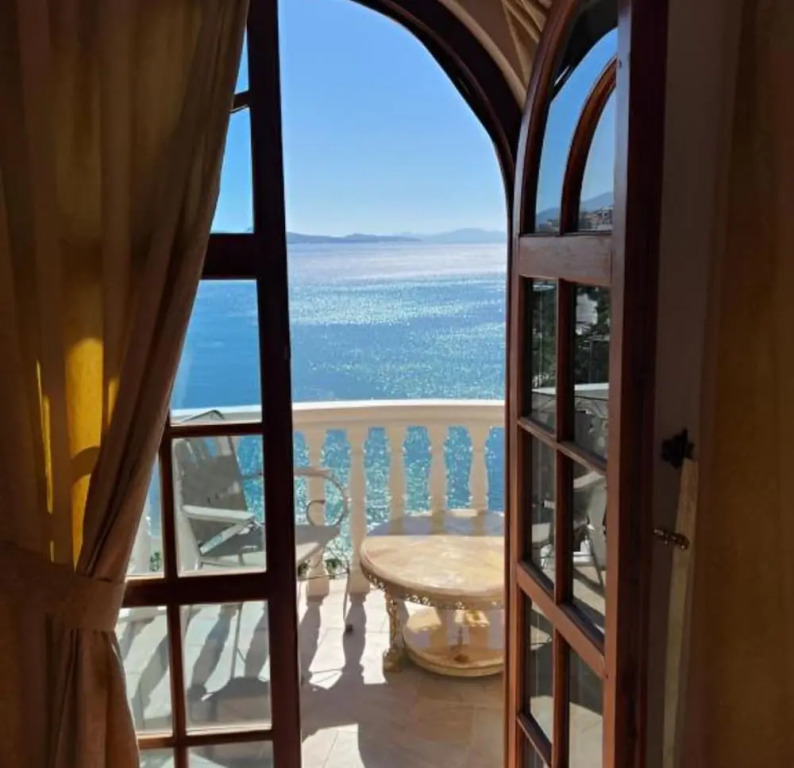 Hotel Di Monte Cristo - Roof Pool