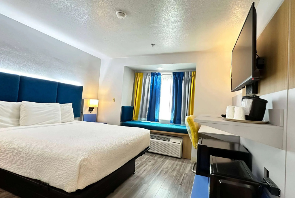 Microtel Inn & Suites by Wyndham Gallup - PET FRIENDLY