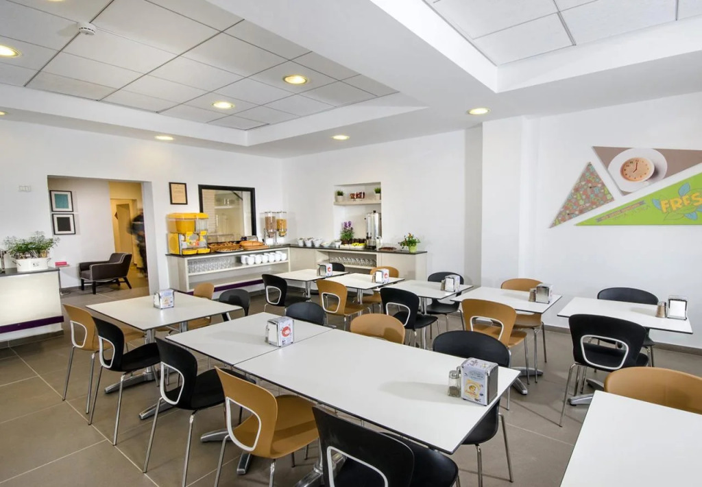 Metulla Travel Hotel