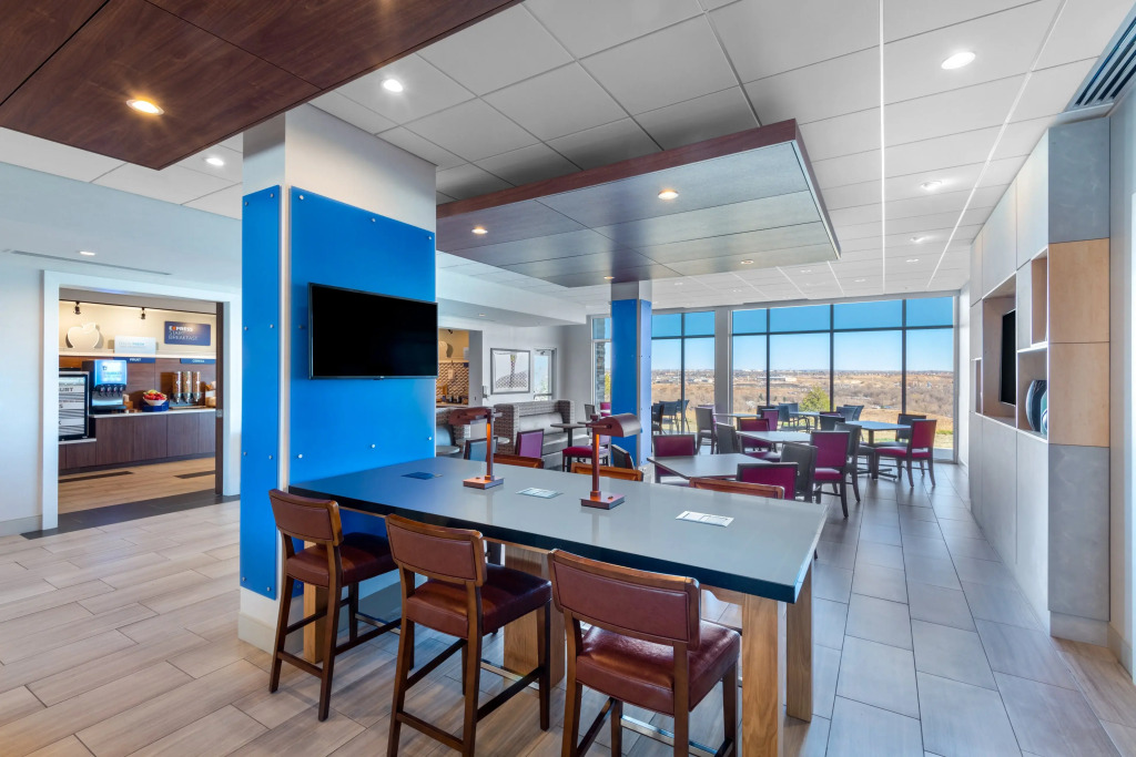 Holiday Inn Express & Suites - Colorado Springs South I-25 by IHG