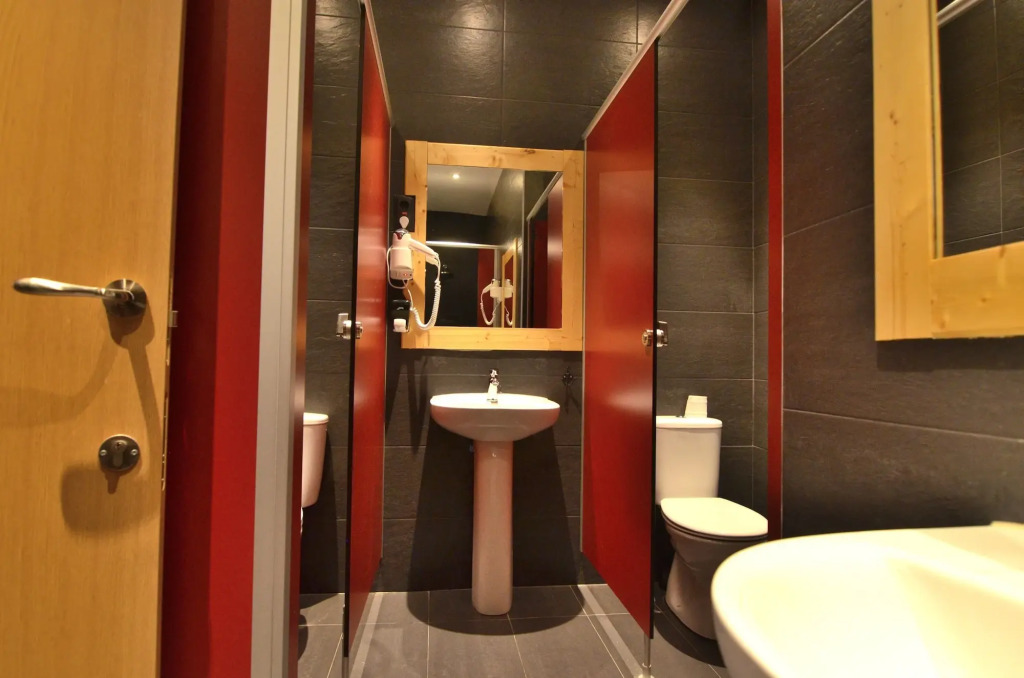 Хостел Far Home Atocha