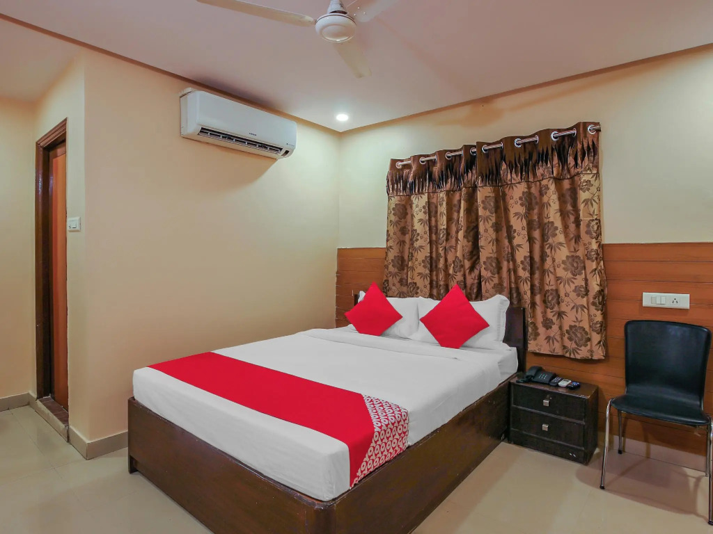 OYO Flagship 18926 Tourist Krishna Inn